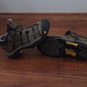 Keen boots